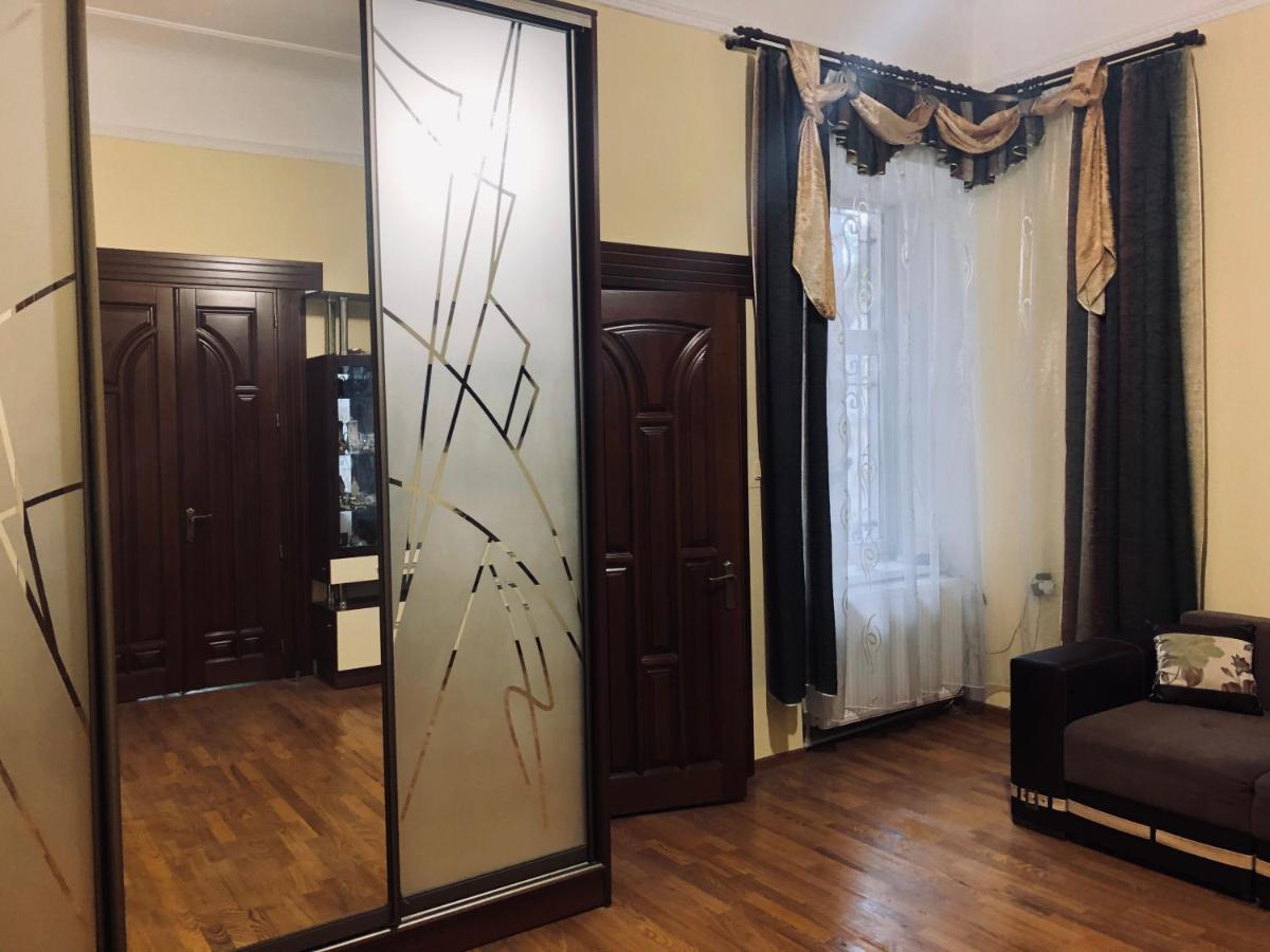 У Богдана Lviv Exterior photo